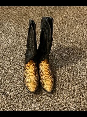 Laredo  Black Shaft with Python Skon  Cowboy Boots Size 11
